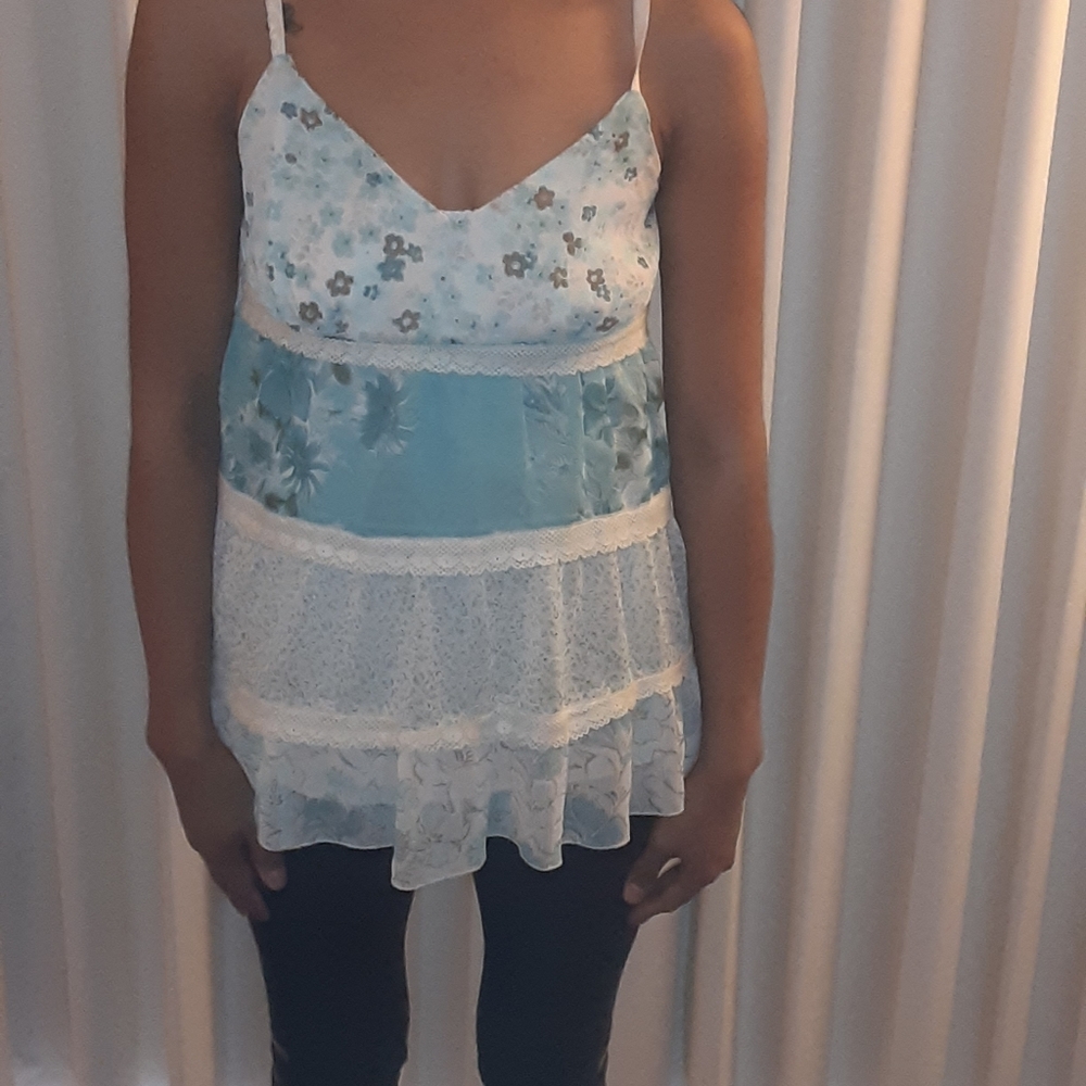 IZ California size M tank top